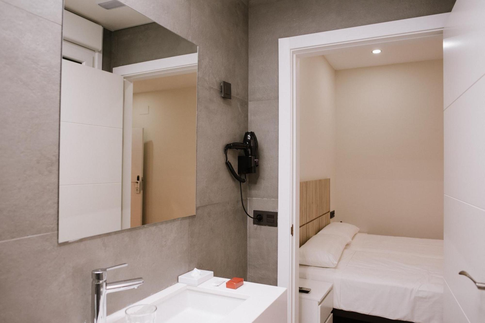 Hotel Melilla Centro מראה חיצוני תמונה